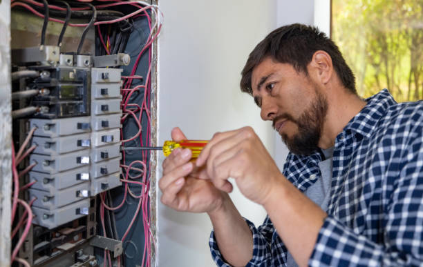 Best Emergency Electrical Repair  in Moss Bluff, LA